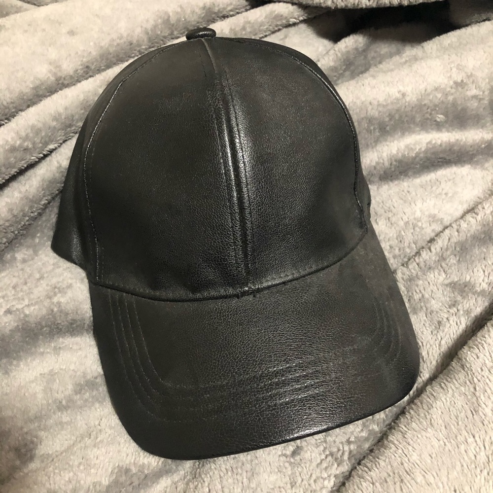 🌺3/$30🌺 ? faux leather baseball cap